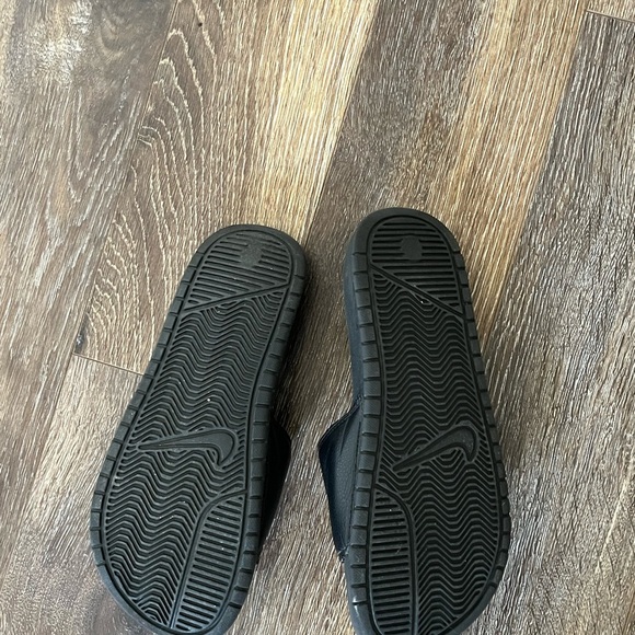 Nike Black Slide Sandals with Logo - Picture 2 of 6